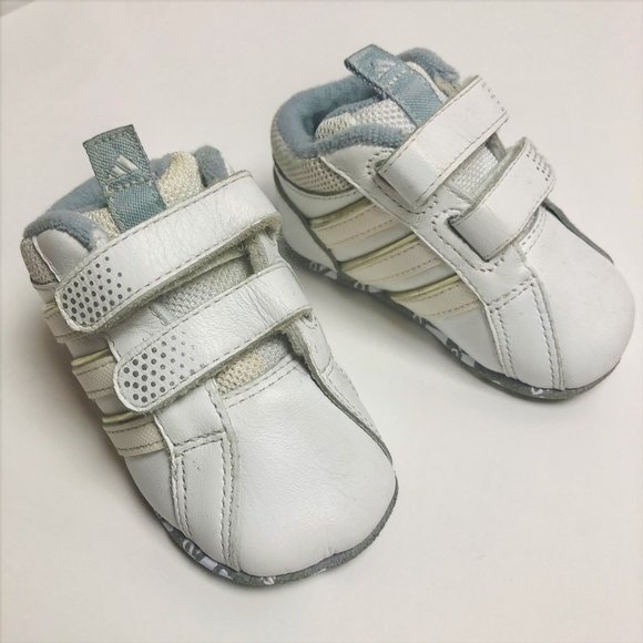 FREE w/ purchase: Adidas Baby Crib Shoes Size US1K Soft Sole Sneakers Newborn - Picture 1 of 3